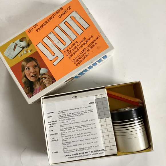 70s Vintage YUM (Yahtzee) game - Picture 2 of 5